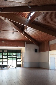 Intérieur de la salle des fêtes de Cornier